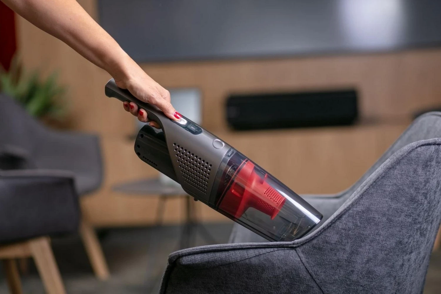 Vertikalni sesalnik brez vrečke, Gorenje SVC252GFA, grafit