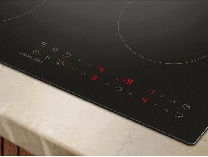 Indukcijska kuhalna plošča, 4 kuhališča, črna mat Electrolux Saphire Matt EIT60433CT
