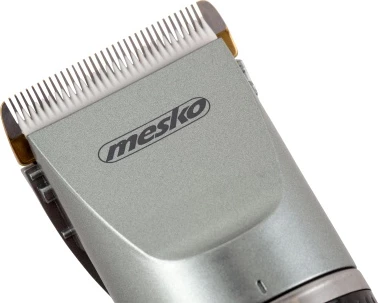 Strižnik za hišne ljubljenčke Adler MS 2826, titanska glava s keramičnim rezilom, 35 W, do 90 min, z/brez kabla, komplet s 4 glavniki in rezervno baterijo