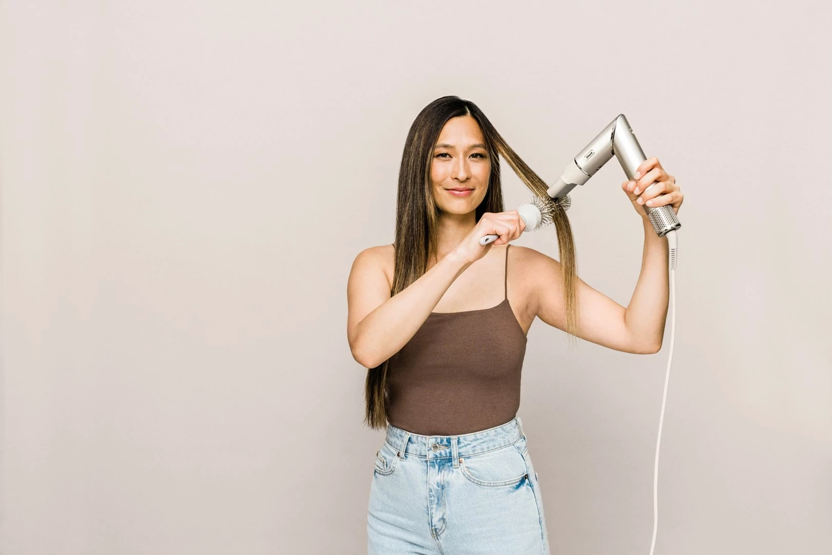 Multistyler za stiliziranje las Shark HD424SLEU, Warm Champagne