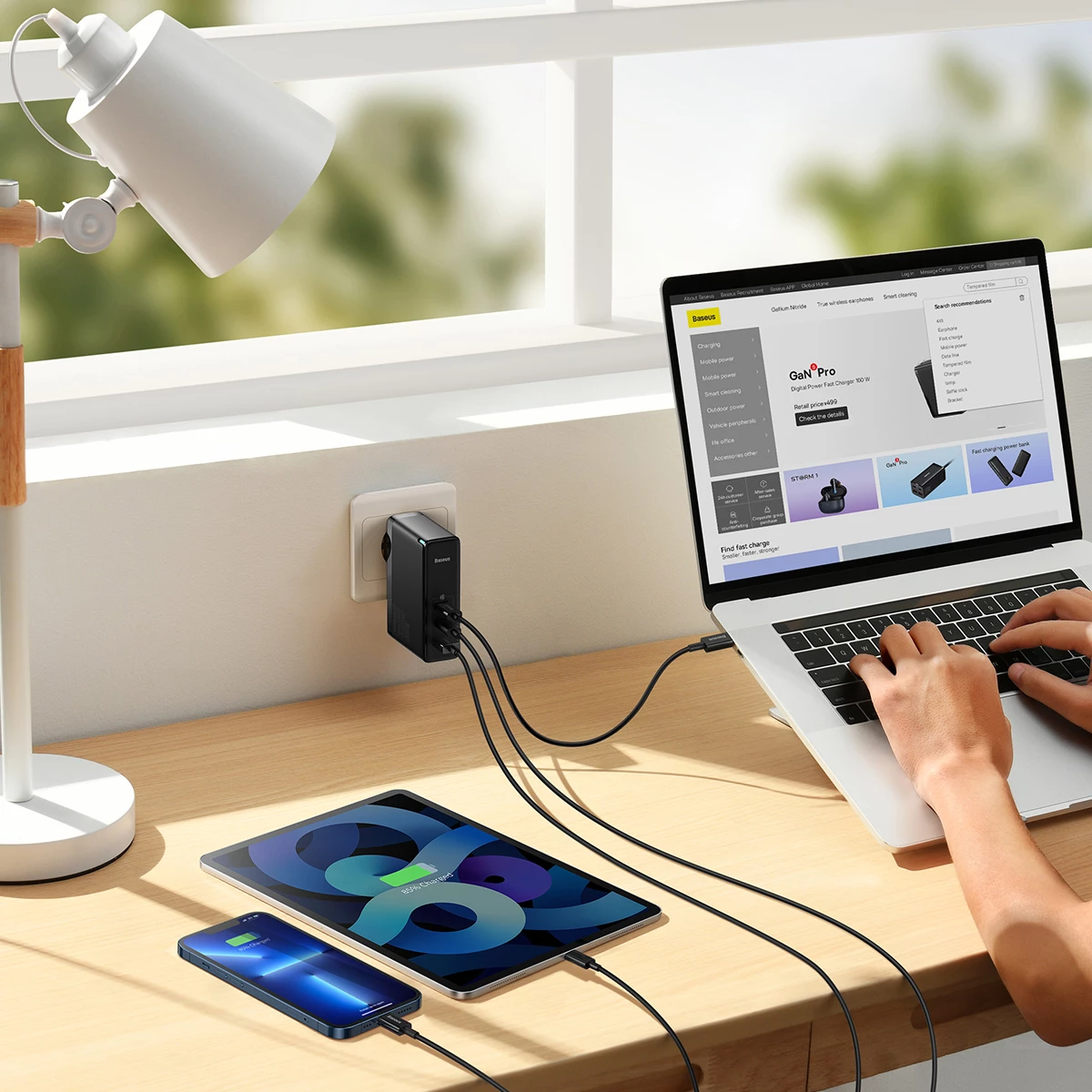 Hiter polnilec Baseus GaN5 Pro, 140 W, 2x USB-C + USB-A, EU, črn