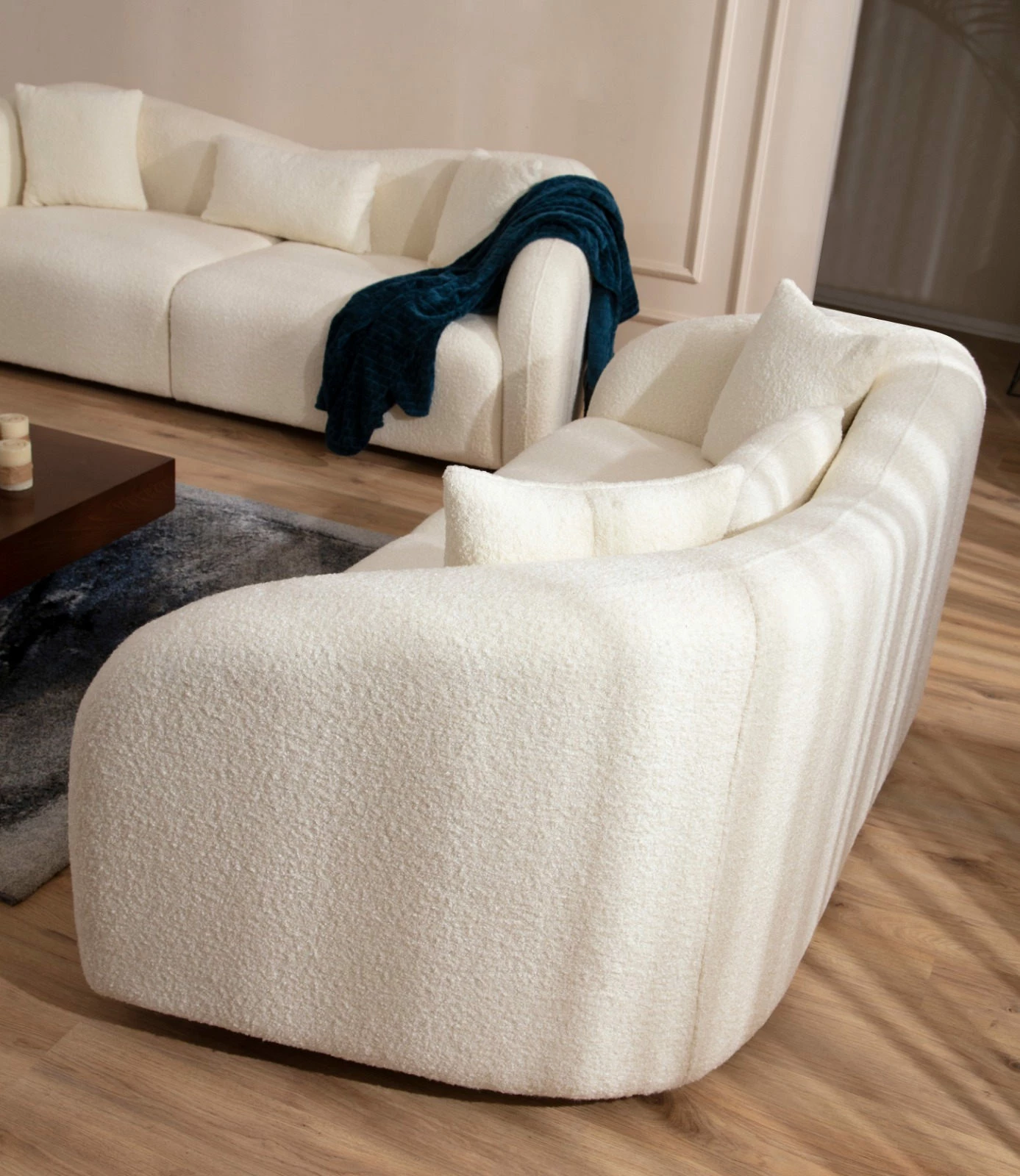 Dvosedežna sofa Venedik, krem, Atelier del Sofa
