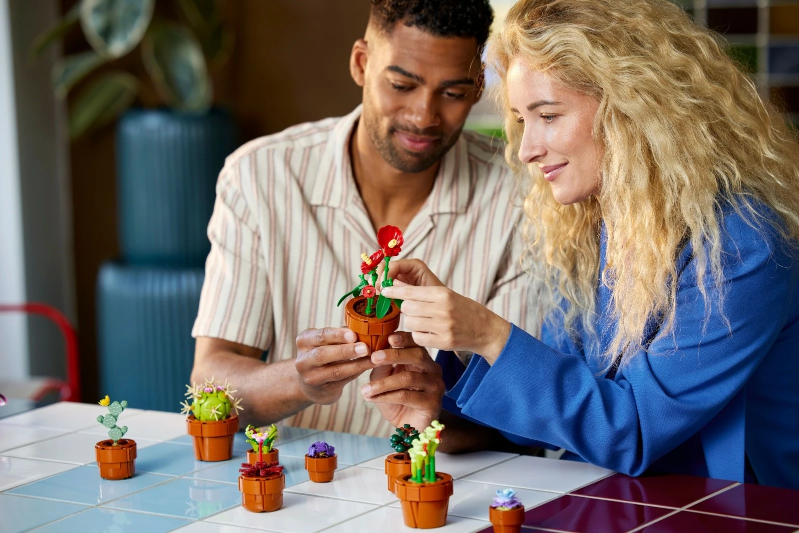 Majhne rastline, LEGO Icons 10329, 758 kosov, dekor za odrasle, plastika