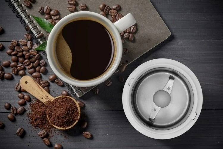 Mlinček za kavo, Concept KM6000, bel