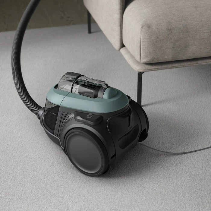 Brezvrečast sesalnik Electrolux EL61C2OG, zelen