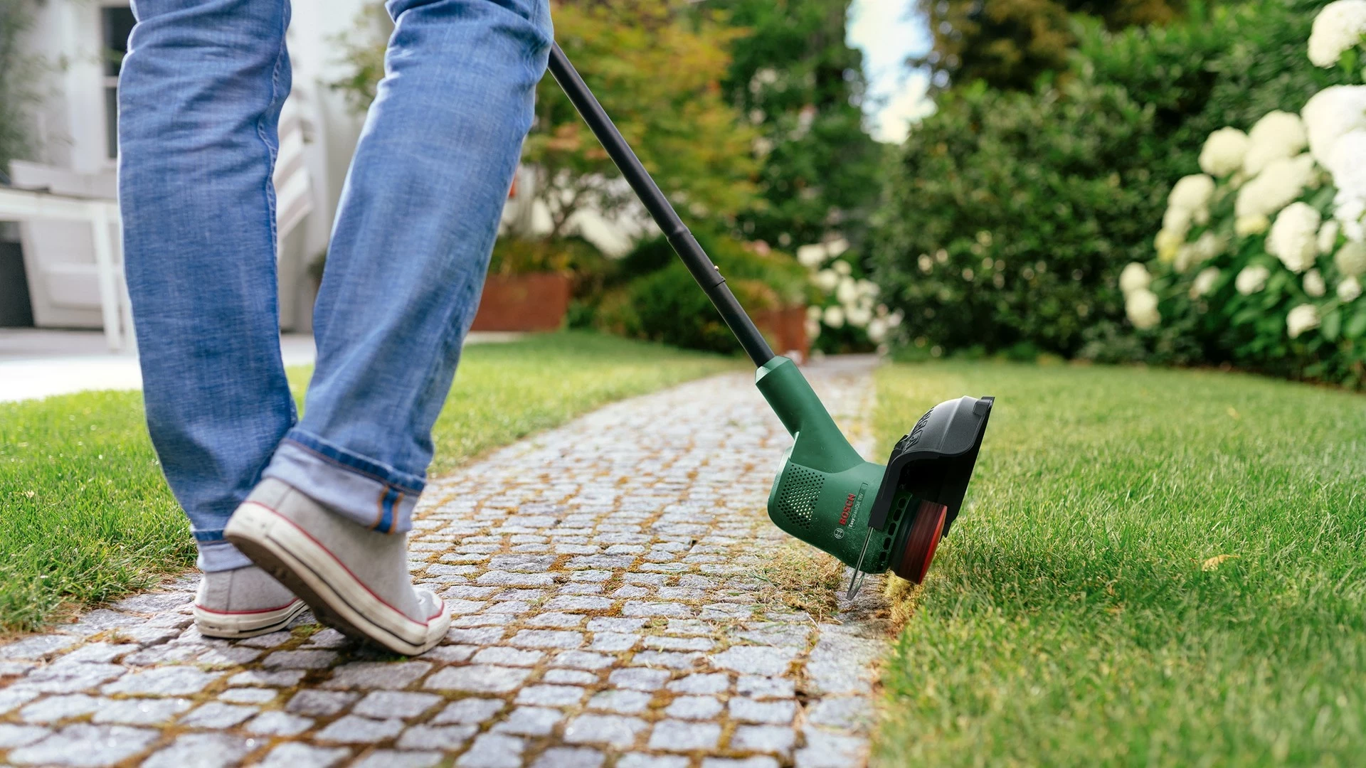 Trimer za travo EasyGrassCut 18V-26, 26 cm, z baterijo, zelen