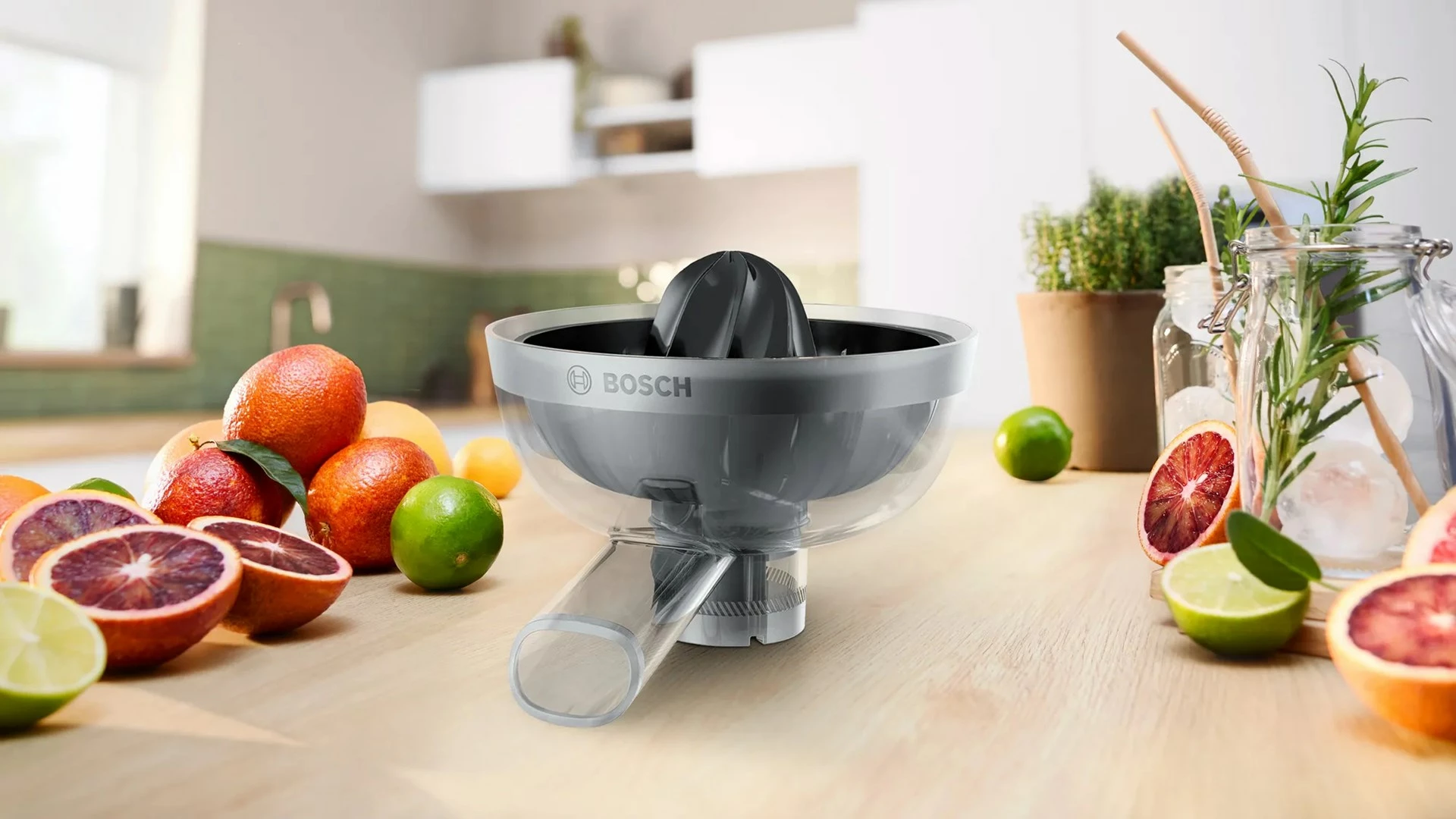 Mlin za meso, električni Bosch Serie 4 MFWS450B, 500 W, črn, z dodatki