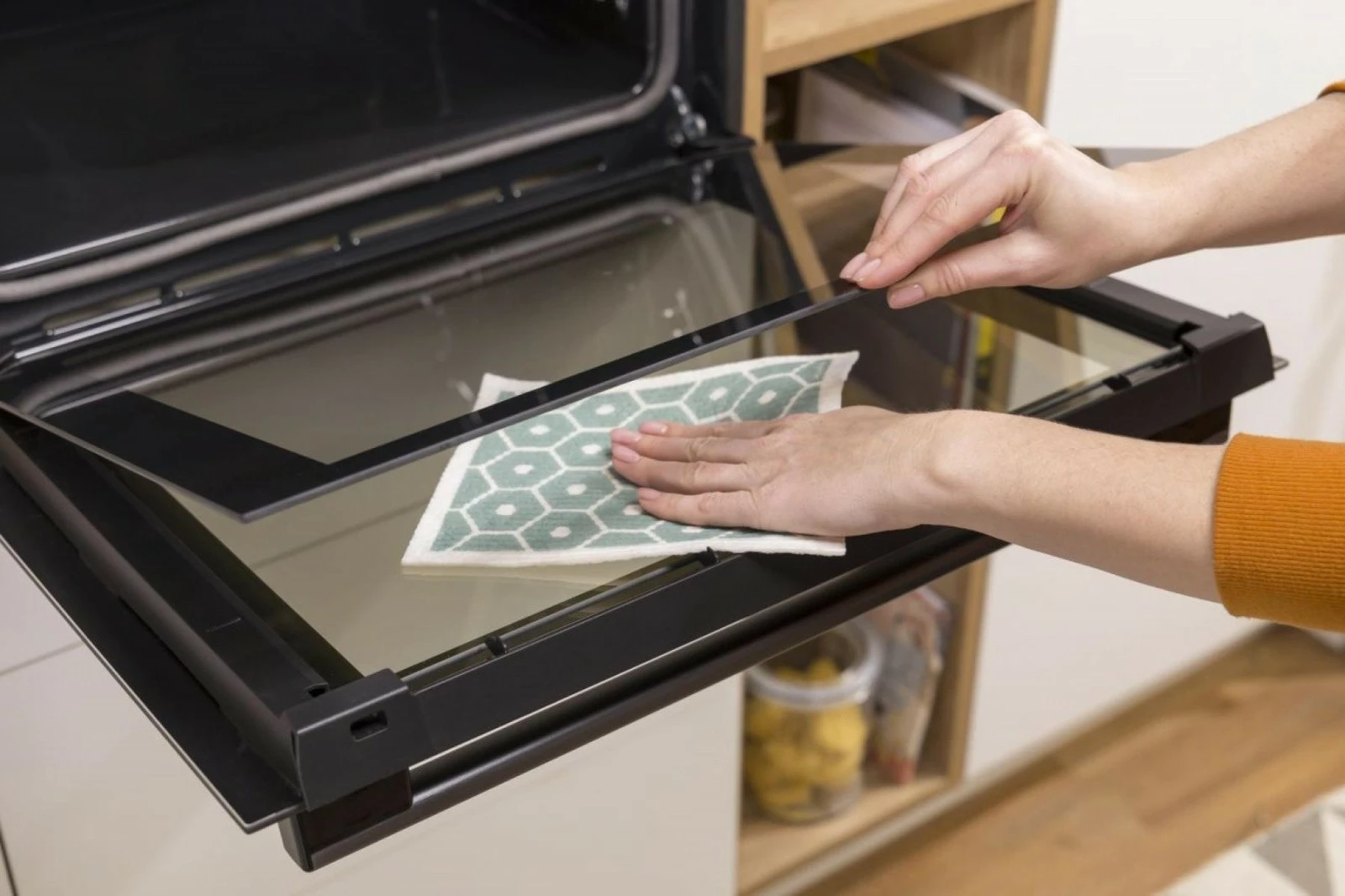 Pečica Gorenje BSA6747A04X, 77 L, inox, A+