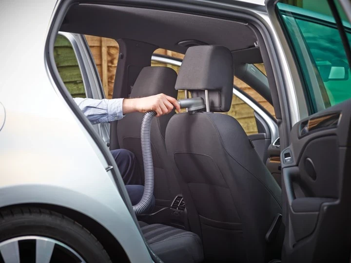 Ročni sesalnik za avto Black & Decker PV1200AV, rdeče/siv