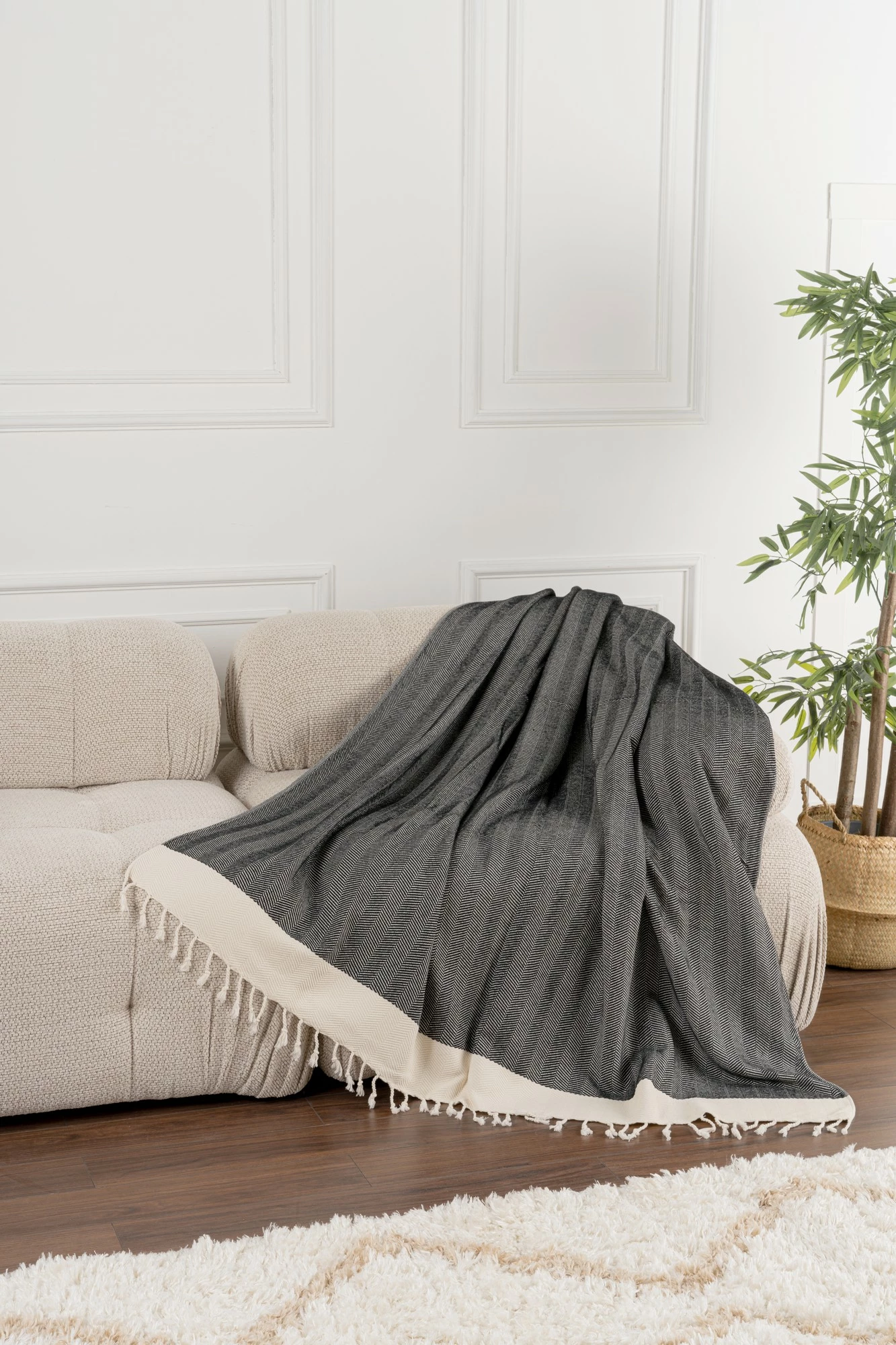 Prevleka za kavč L'essentiel Baliksirti, črna