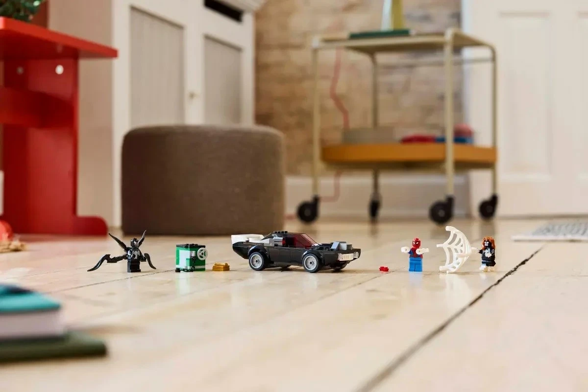 Avtomobil Muscle Spider-Man proti Venom, LEGO Marvel 76309