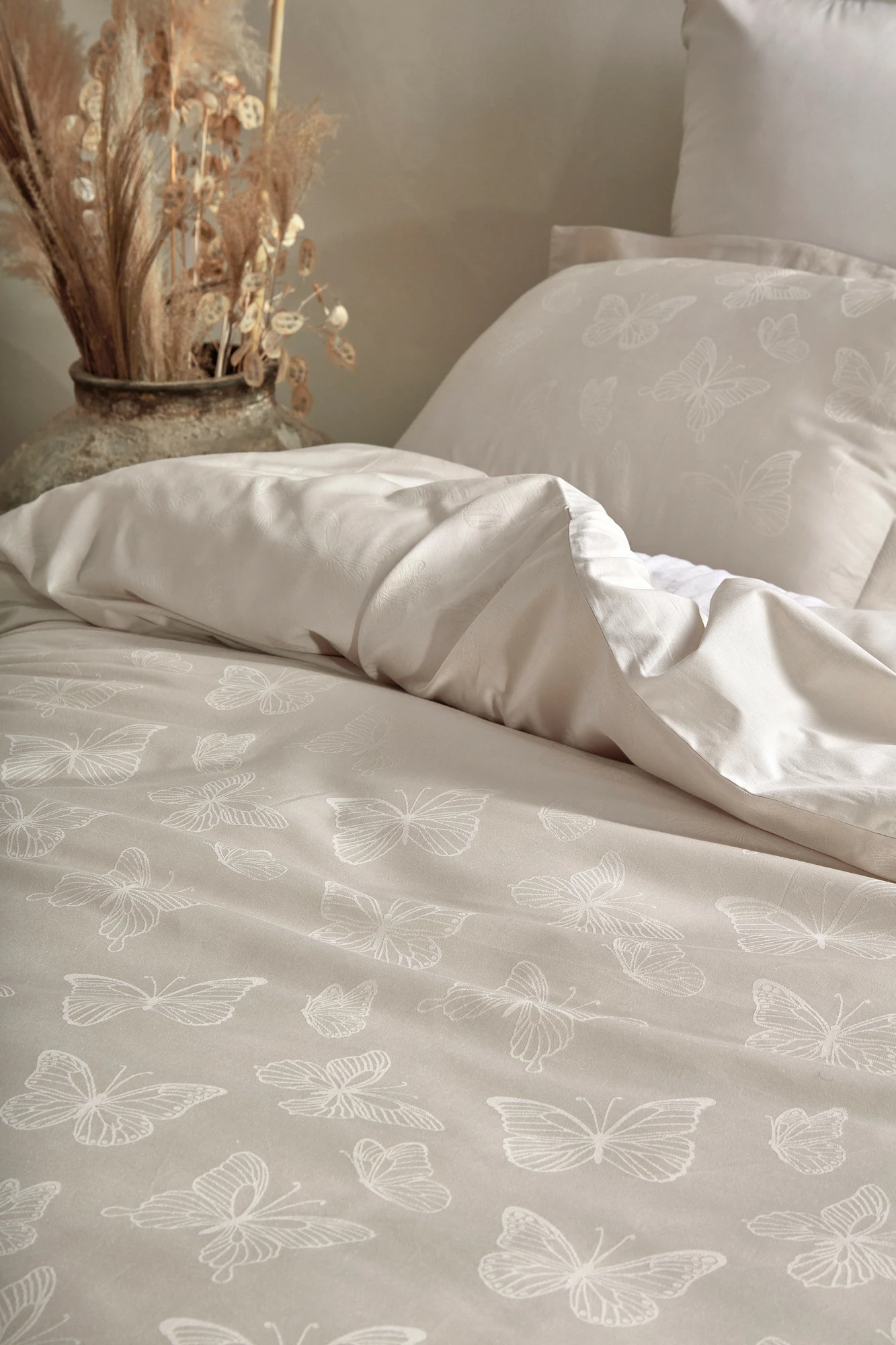 Satenasta prevleka za dvojno odejo L'essentiel Kelebek, krem