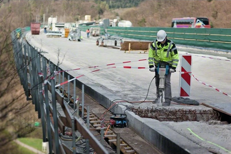 Demolirni kladivo Bosch 0 611 30A 000, 62 J, 1000 ud/min, 2000 W, 29,5 kg