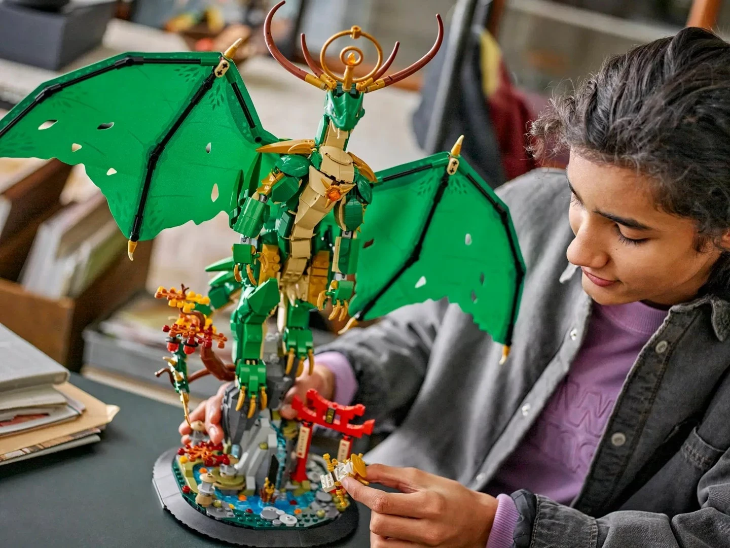 Set gradnje NINJAGO The Dragon Guardian 71847, z minifiguro, zelen