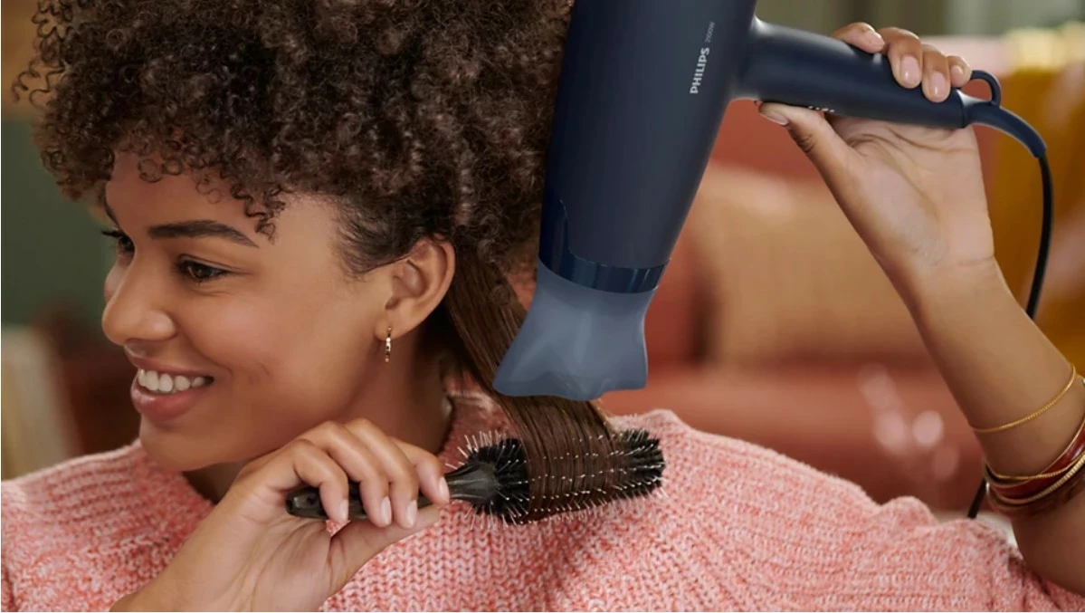 Sušilnik za lase Philips BHD360/20, 2100 W, črn