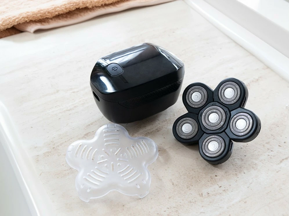 Brivnik za glavo, 6 fleksibilnih glavic, IPX6, za suho in mokro uporabo, 60 min baterija, s trimerjem za nos, Lafe MasterSmooth, črn