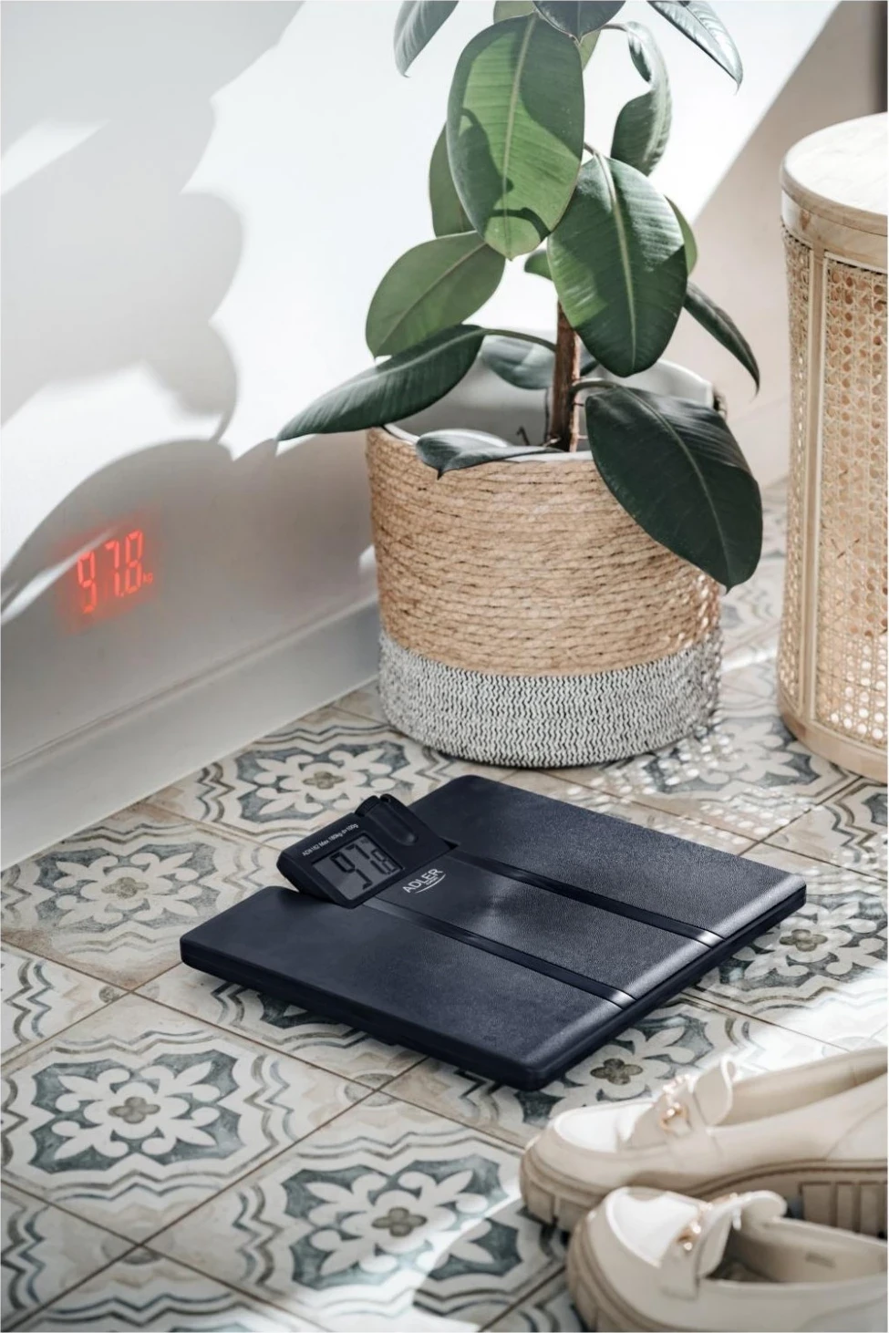 Elektronska osebna tehtnica Adler AD 8182, črna