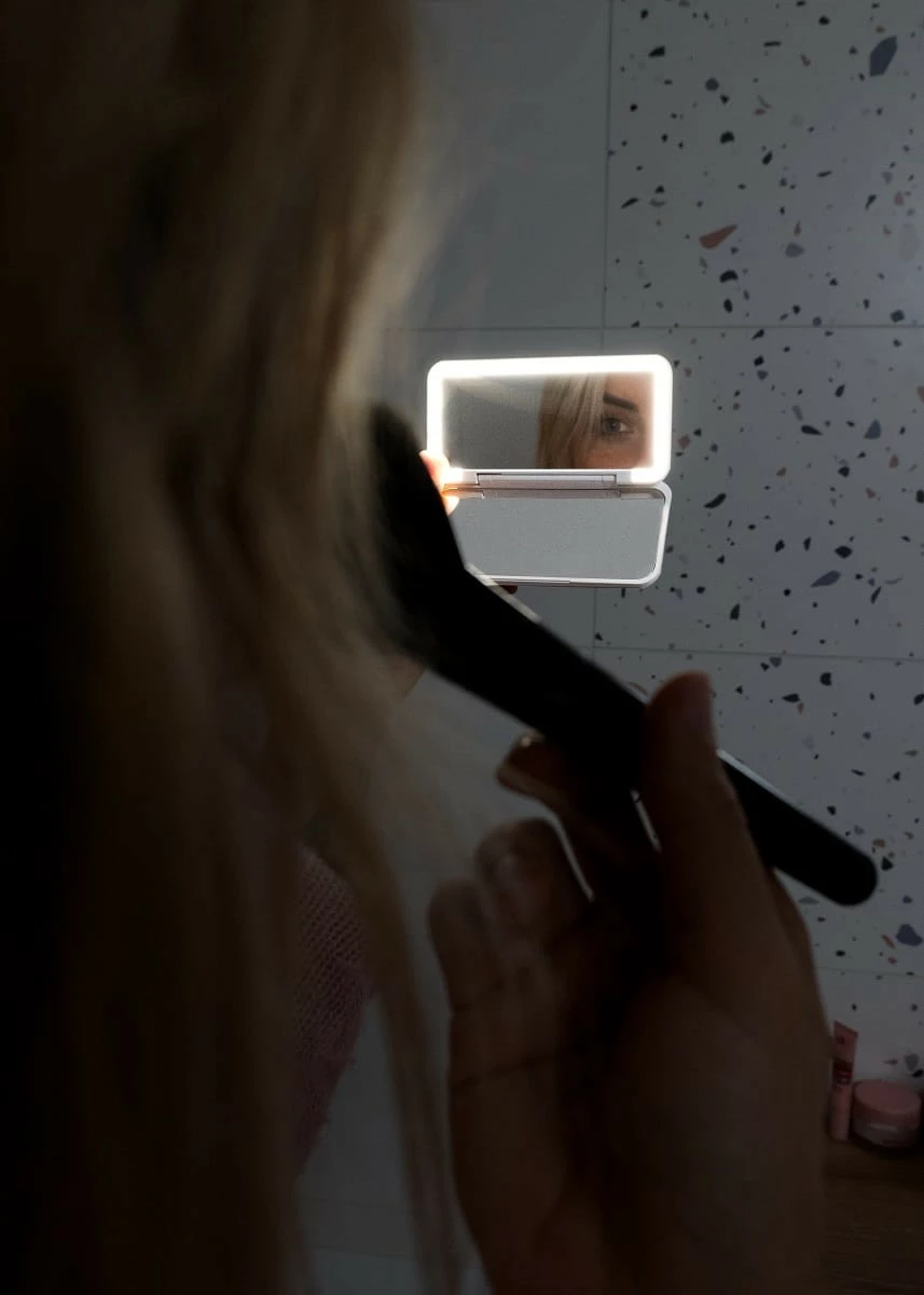 Kozmetično ogledalo z LED lučjo Concept KZ2010, belo