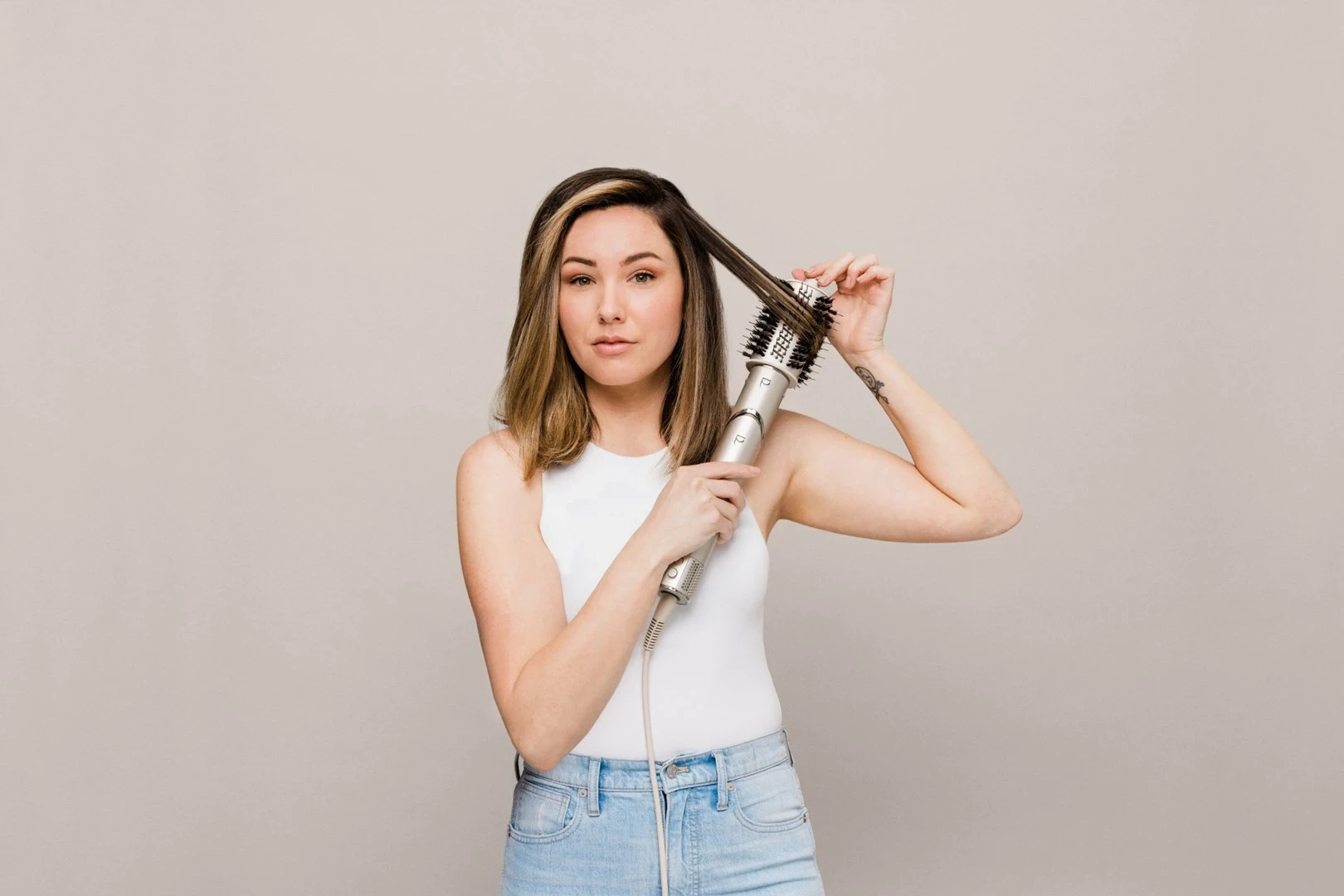 Multistyler za stiliziranje las Shark HD424SLEU, Warm Champagne