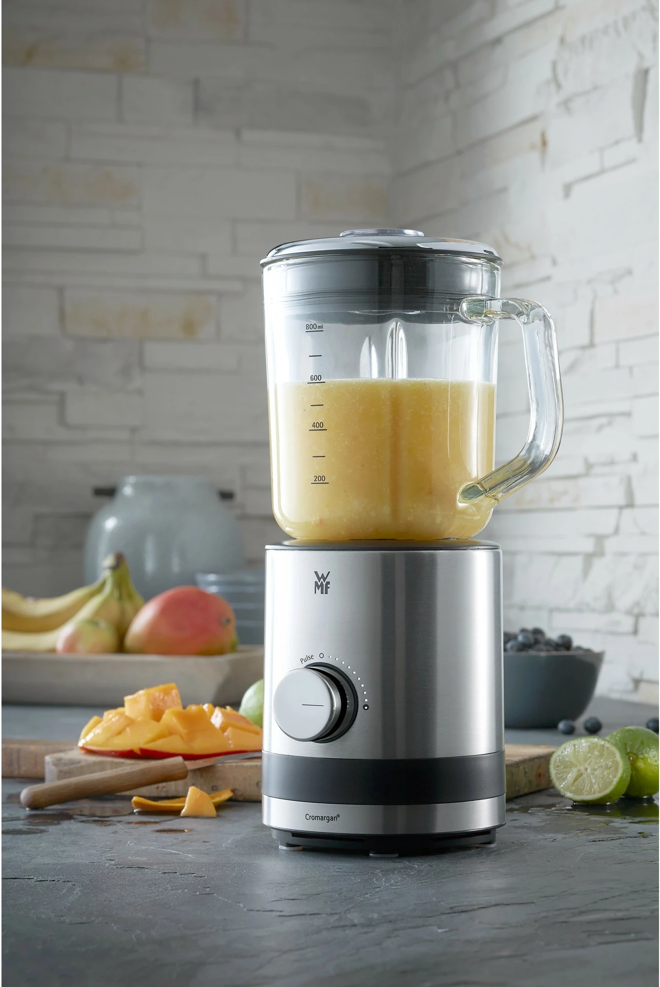 Blender za pult WMF KITCHENminis 0416490011, 0,8 L, 400 W, inox, črn