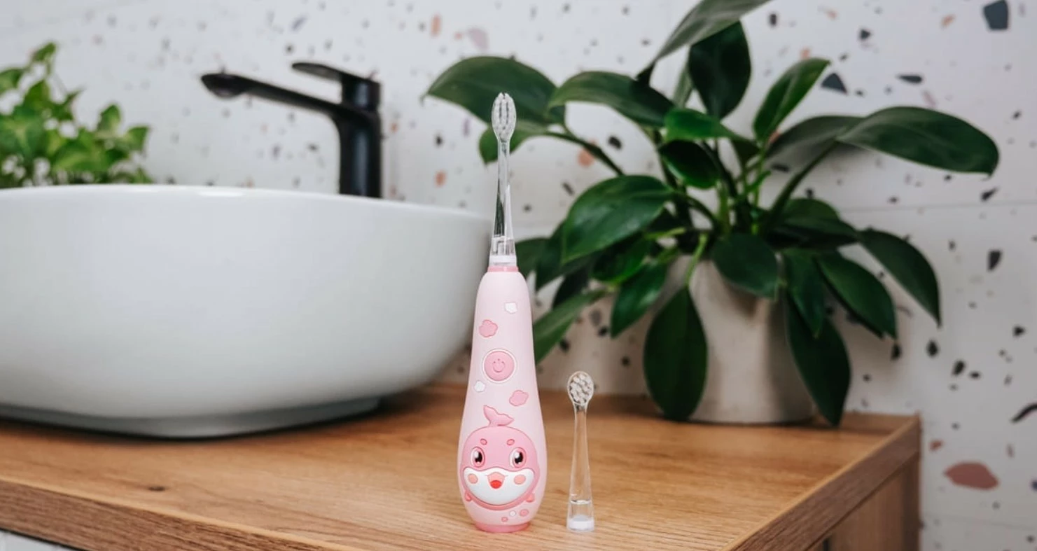 Sonična otroška električna zobna ščetka KIDO SMILE ZK3010 Concept Baby, 1–5 let, roza, komplet s 4 glavami