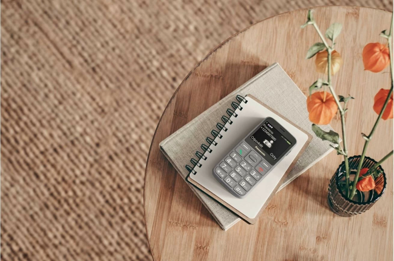 Mobilni telefon Panasonic KX-TU160, 2,4", Bluetooth, siv