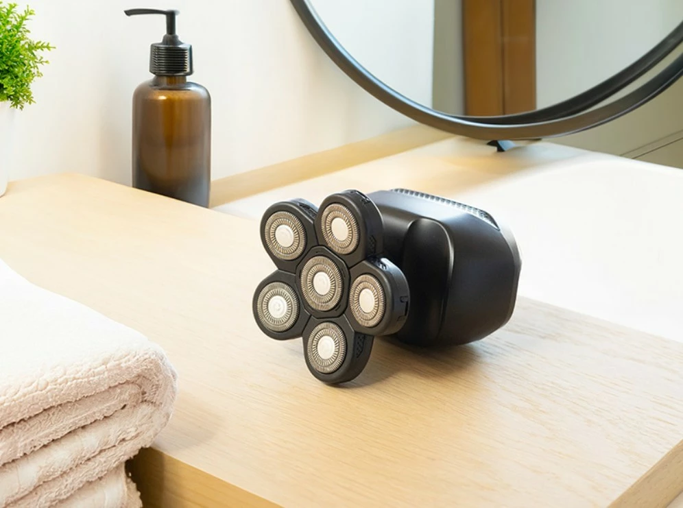 Brivnik za glavo, 6 fleksibilnih glavic, IPX6, za suho in mokro uporabo, 60 min baterija, s trimerjem za nos, Lafe MasterSmooth, črn