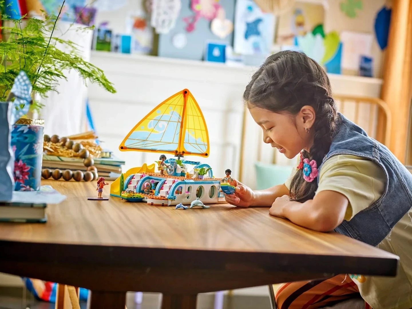 Potovalna čoln avantura, LEGO Friends 42664, 685 delov, s 4 minifigurami