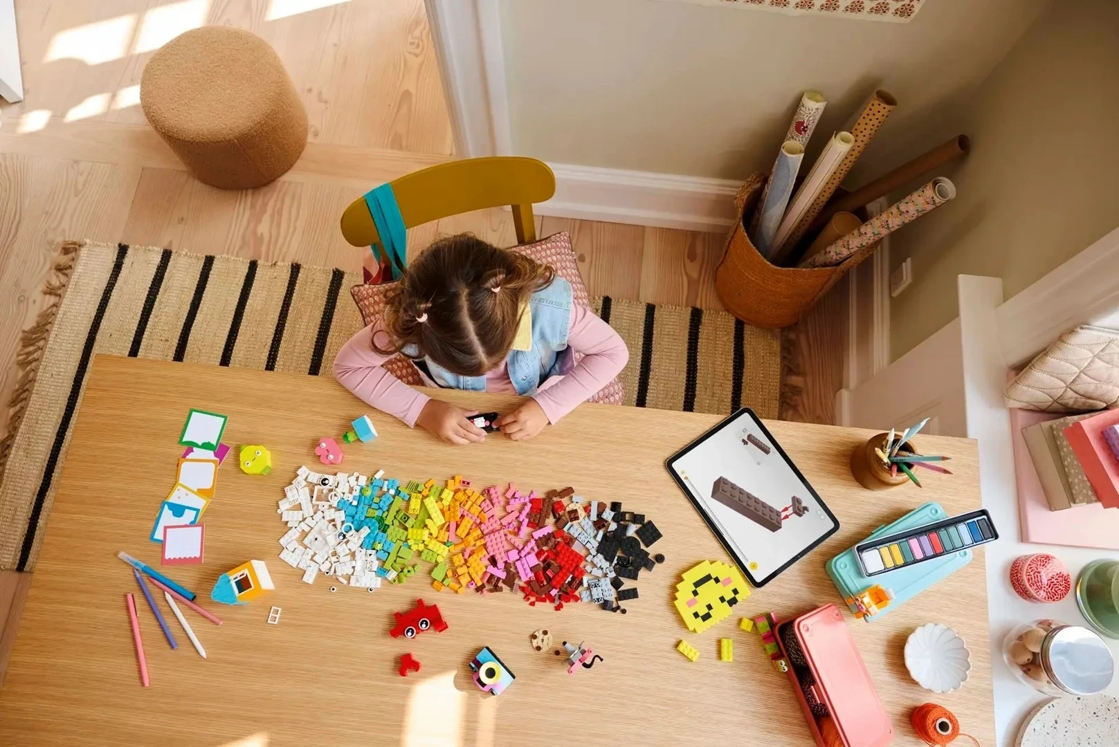 Kreativni set LEGO Classic Creative Happy Box, 11042