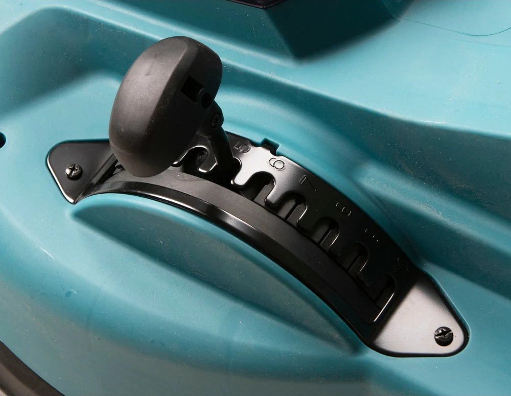 Kosič travnika z baterijo Makita DLM481Z, moder